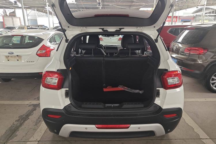 Used Brilliance V3 2015 1.5L Automatic Smart Version Trunk