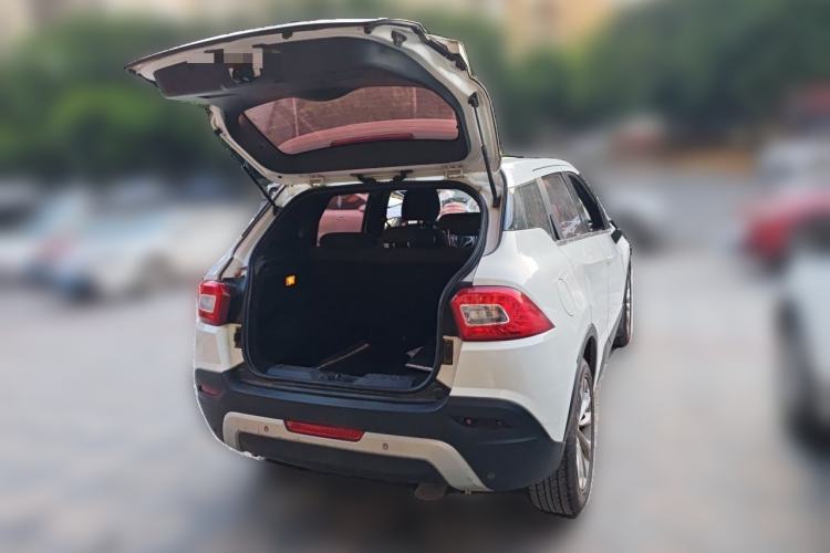 Used Brilliance V3 2015 1.5L Automatic Elite Model Trunk