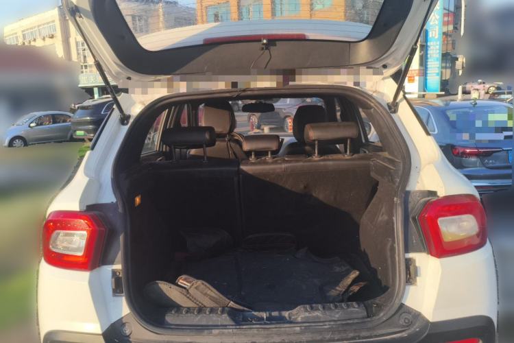 Used Brilliance V3 2015 1.5L Manual Smart Version Trunk