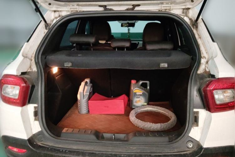 Used Brilliance V3 2015 1.5L Manual Smart Version Trunk