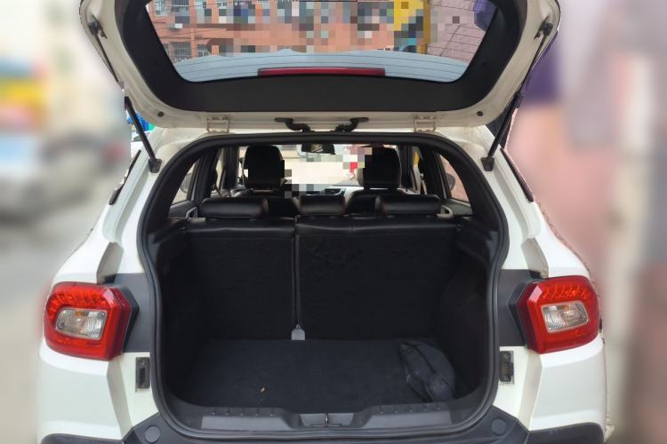 Used Brilliance V3 2015 1.5T Automatic Elite Model Trunk