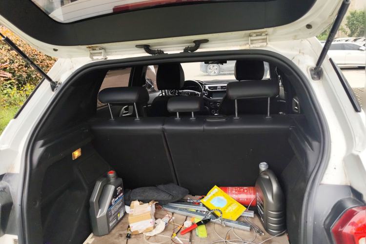 Used Brilliance V3 2015 1.5L Manual Smart Version Trunk