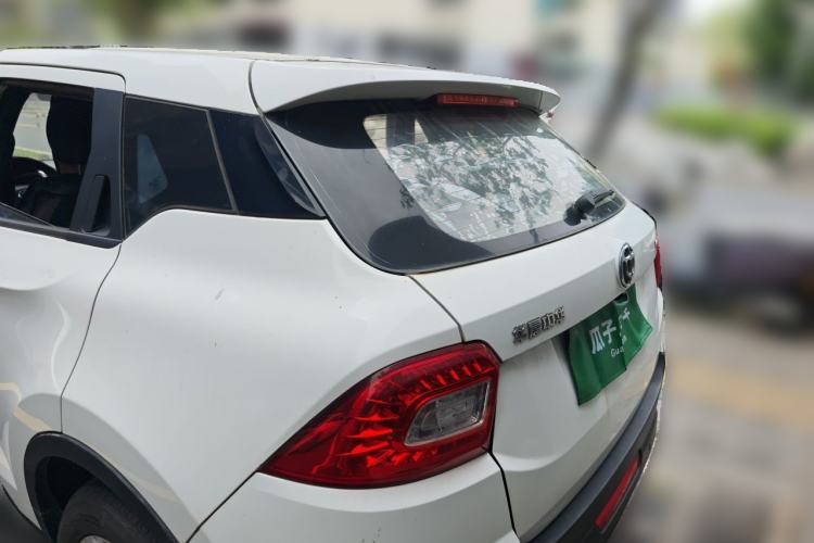 Used Brilliance V3 2015 1.5L Manual Base Version Trunk
