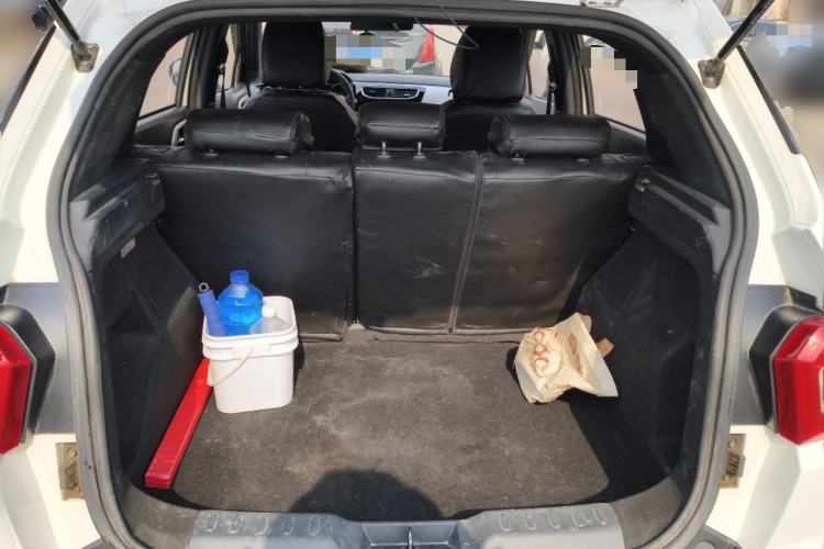 Used Brilliance V3 2015 1.5L Manual Elite Model Trunk