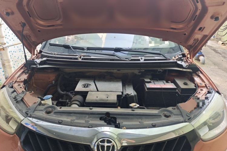 Used Brilliance V3 2015 1.5L Manual Smart Version Engine Bay