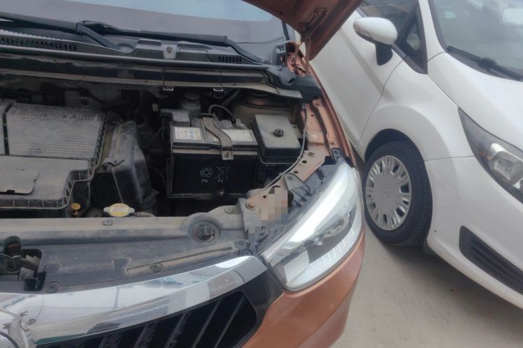 Used Brilliance V3 2015 1.5L Manual Smart Version Engine Bay Left