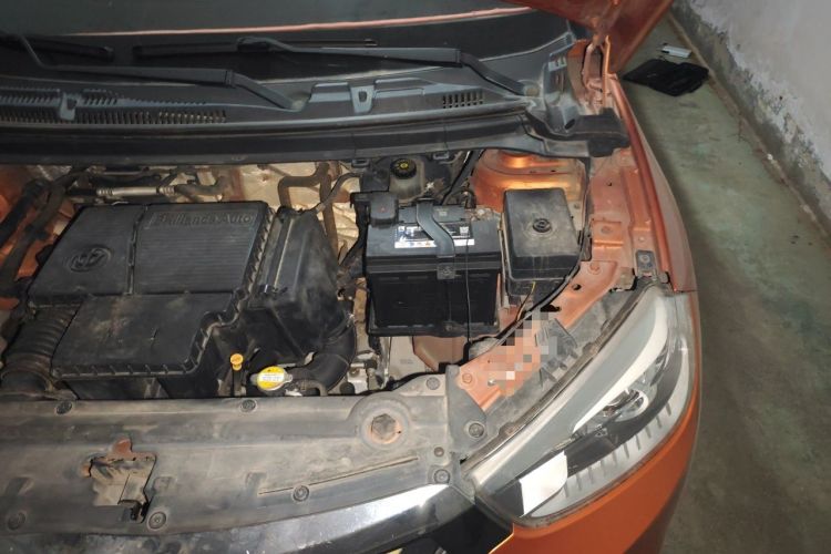 Used Brilliance V3 2015 1.5L Manual Smart Version Engine Bay Left