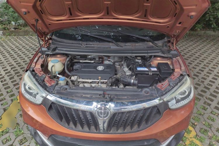 Used Brilliance V3 2015 1.5T Manual Urban Model Engine Bay