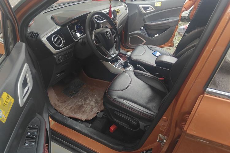 Used Brilliance V3 2015 1.5L Automatic Elite Model Left Front Seat