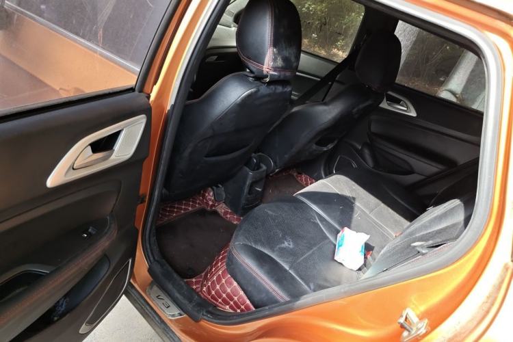 Used Brilliance V3 2015 1.5L Automatic Elite Model Left Rear Seat
