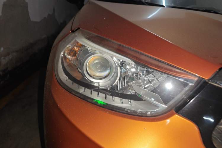 Used Brilliance V3 2015 1.5L Manual Smart Version Right Front Headlight
