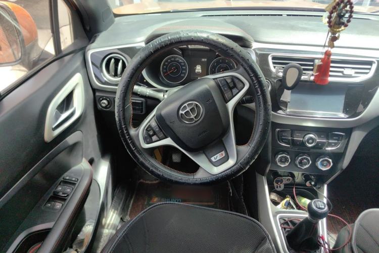 Used Brilliance V3 2015 1.5L Manual Smart Version Steering Wheel