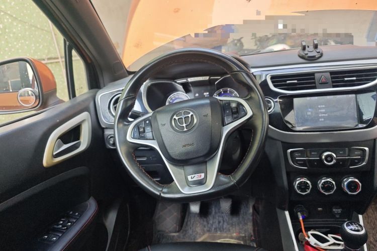 Used Brilliance V3 2015 1.5L Manual Smart Version Steering Wheel