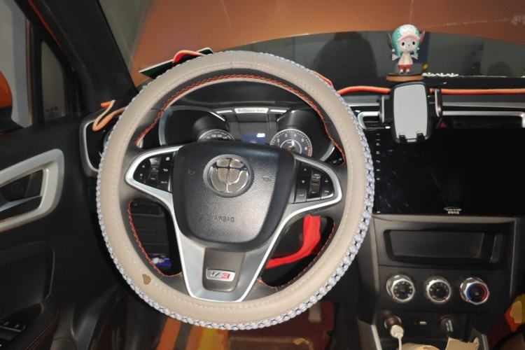 Used Brilliance V3 2015 1.5L Manual Smart Version Steering Wheel