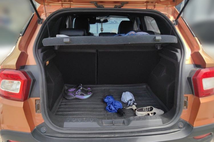 Used Brilliance V3 2015 1.5L Manual Smart Version Trunk