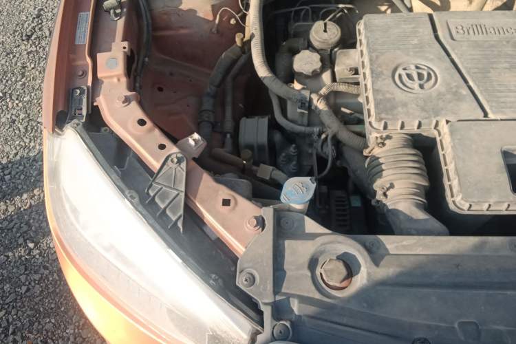 Used Brilliance V3 2016 1.5L Manual Comfort Model Engine Bay Right