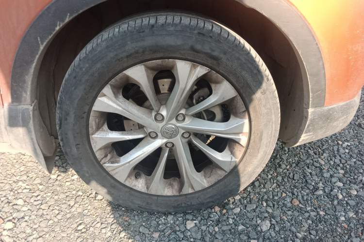 Used Brilliance V3 2016 1.5L Manual Comfort Model Right Front Wheel Hub