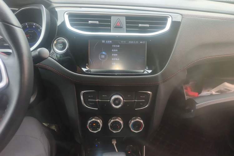 Used Brilliance V3 2016 1.5L Automatic Smart Version Audio And AC Panel