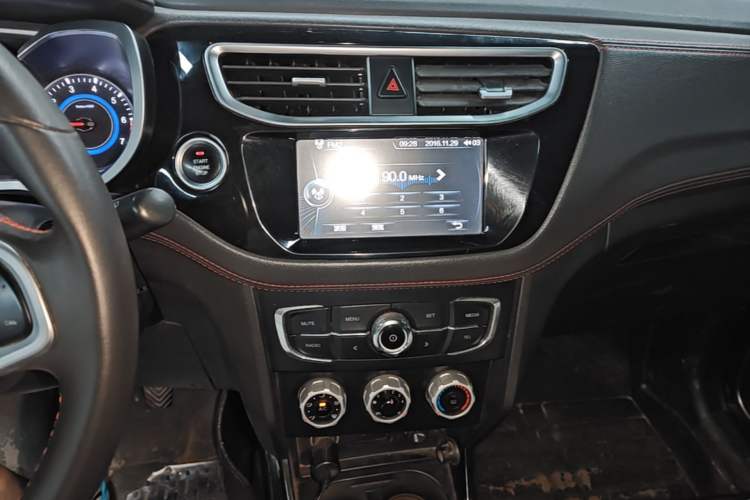 Used Brilliance V3 2016 1.5L Manual Smart Version Audio And AC Panel