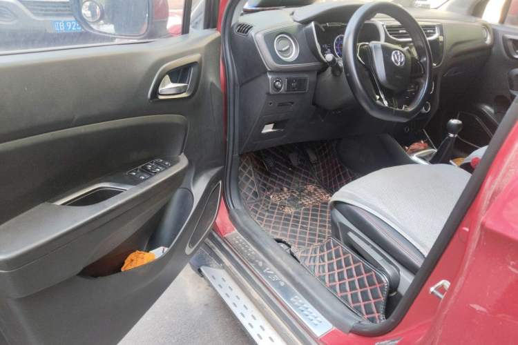 Used Brilliance V3 2016 1.5L Manual Comfort Model Driver Seat