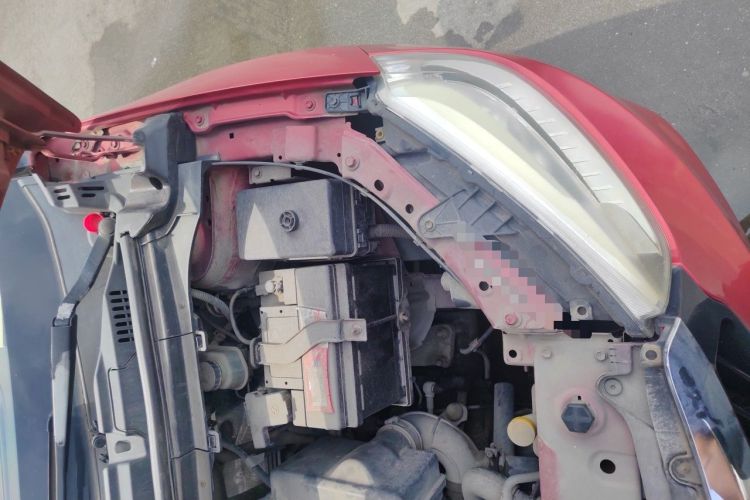 Used Brilliance V3 2016 1.5L Manual Elite Version Engine Bay Left