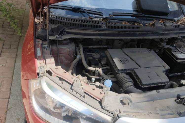 Used Brilliance V3 2016 1.5L Manual Comfort Model Engine Bay Right