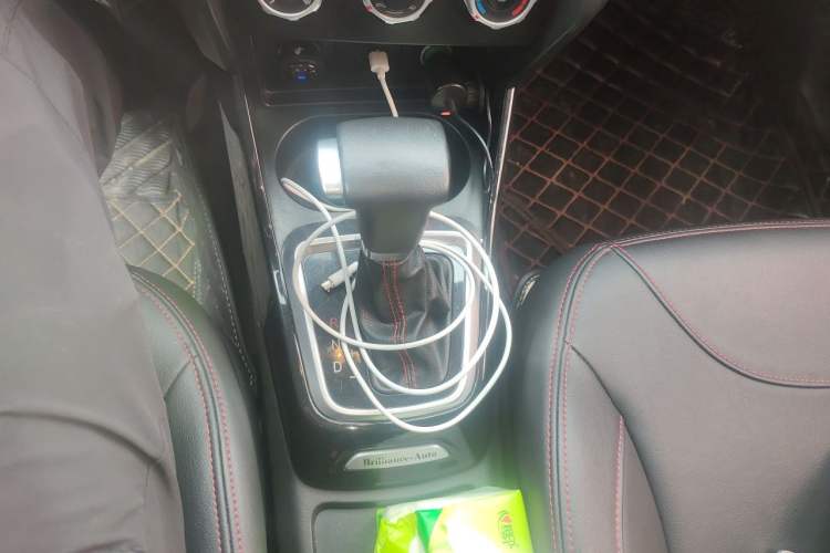 Used Brilliance V3 2016 1.5L Automatic Smart Version Gear Lever