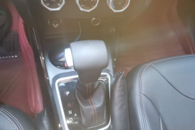 Used Brilliance V3 2016 1.5L Automatic Smart Version Gear Lever