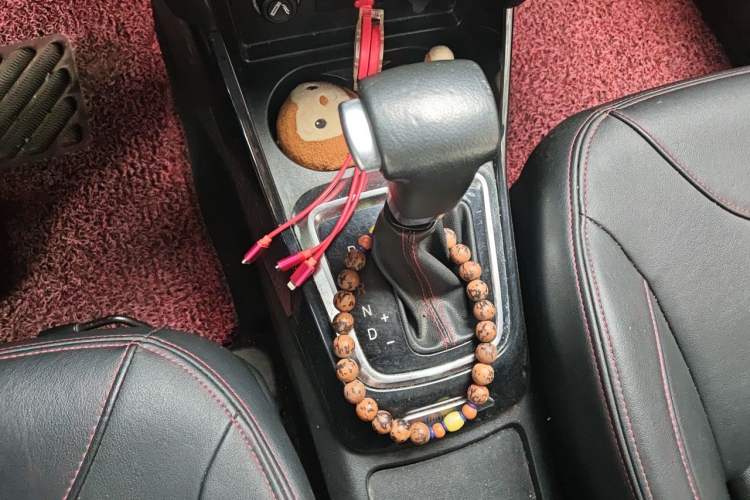 Used Brilliance V3 2016 1.5T Automatic Flagship Model Gear Lever