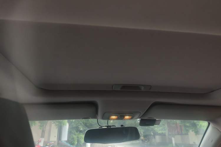 Used Brilliance V3 2016 1.5L Automatic Smart Version Headliner