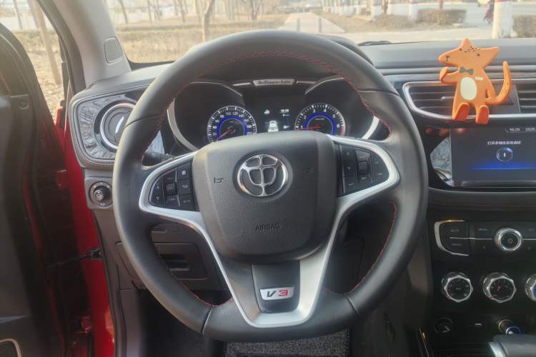 Used Brilliance V3 2016 1.5L Automatic Smart Version Interior 5