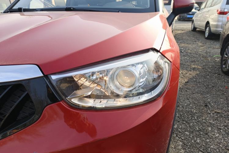 Used Brilliance V3 2016 1.5L Automatic Smart Version Left Front Headlight