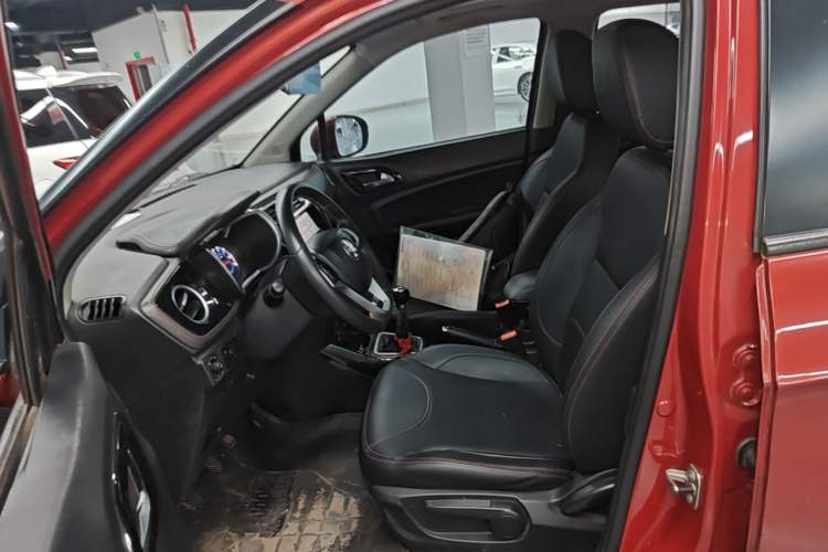 Used Brilliance V3 2016 1.5L Manual Smart Version Left Front Seat