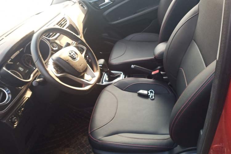 Used Brilliance V3 2016 1.5T Automatic Flagship Model Left Front Seat