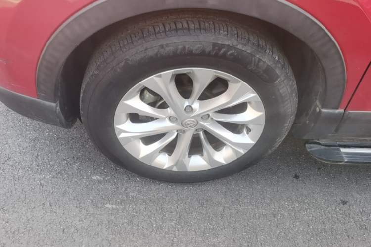 Used Brilliance V3 2016 1.5L Automatic Smart Version Left Front Wheel Hub