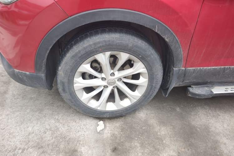 Used Brilliance V3 2016 1.5L Manual Comfort Model Left Front Wheel Hub