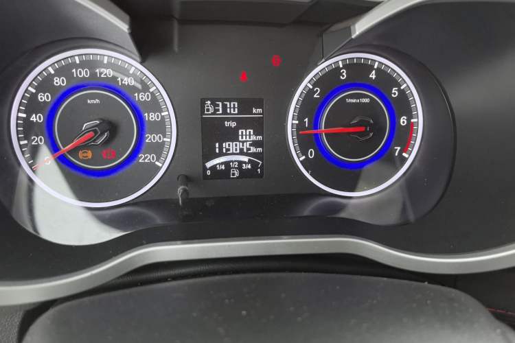 Used Brilliance V3 2016 1.5L Manual Comfort Model Odometer Close Up
