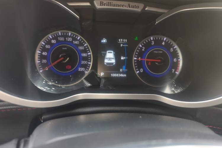 Used Brilliance V3 2016 1.5L Automatic Smart Version Odometer Close Up