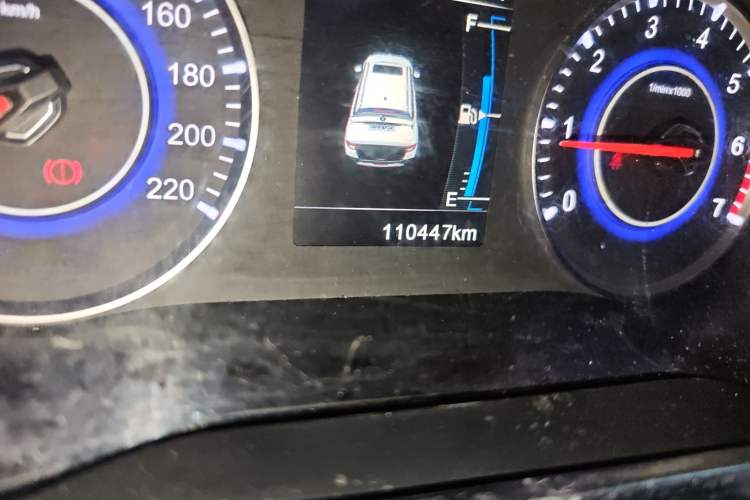 Used Brilliance V3 2016 1.5L Manual Smart Version Odometer Close Up