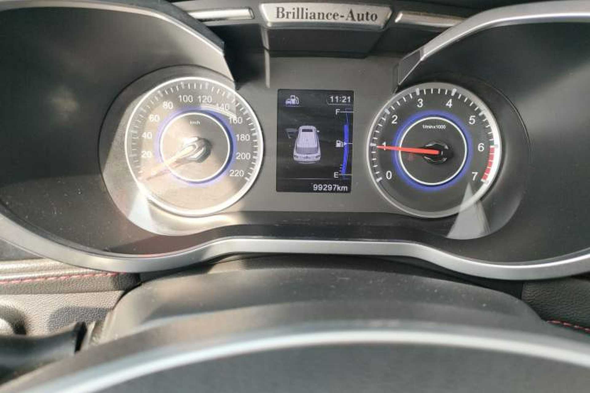 Used Brilliance V3 2016 1.5L Manual Smart Version Odometer Close Up