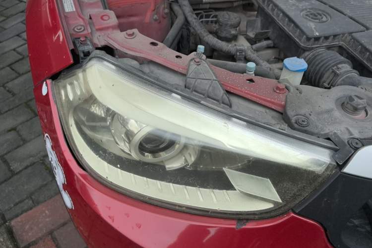 Used Brilliance V3 2016 1.5L Manual Comfort Model Right Front Headlight