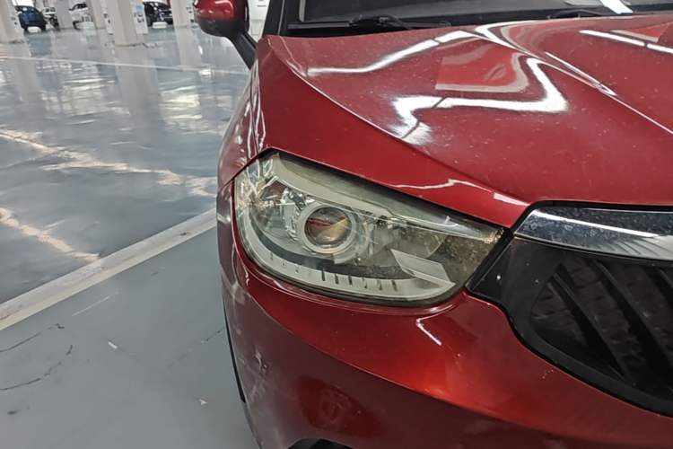 Used Brilliance V3 2016 1.5L Manual Smart Version Right Front Headlight