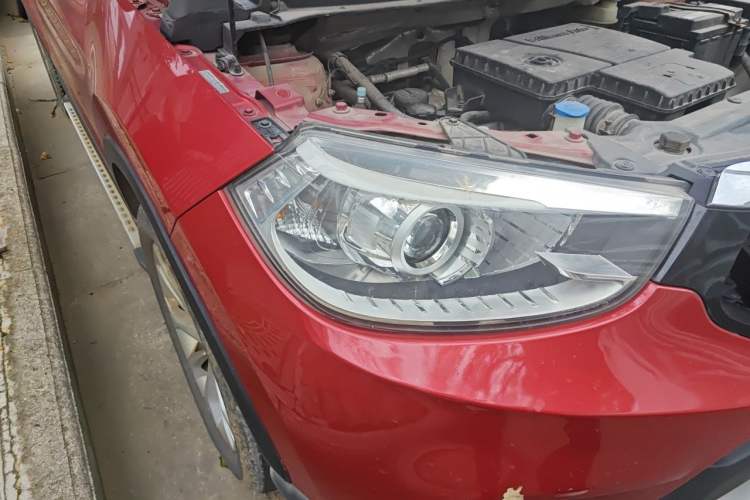 Used Brilliance V3 2016 1.5L Manual Smart Version Right Front Headlight