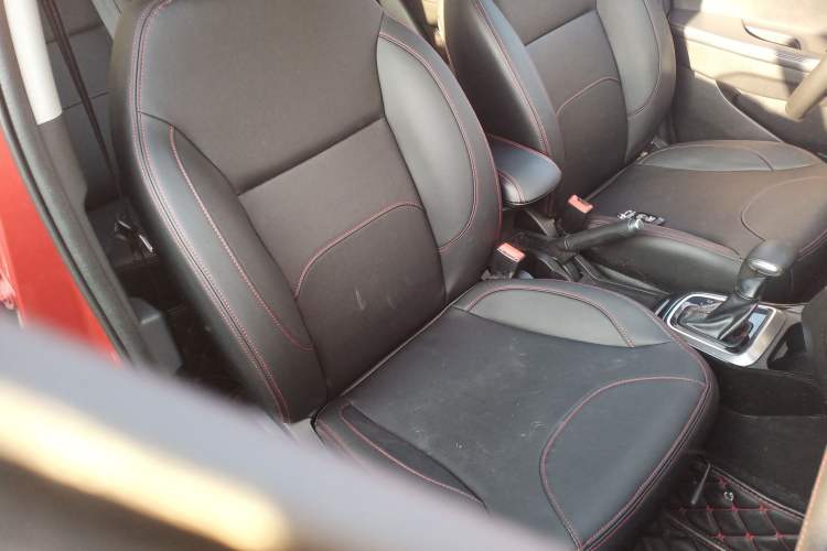 Used Brilliance V3 2016 1.5T Automatic Flagship Model Right Front Seat