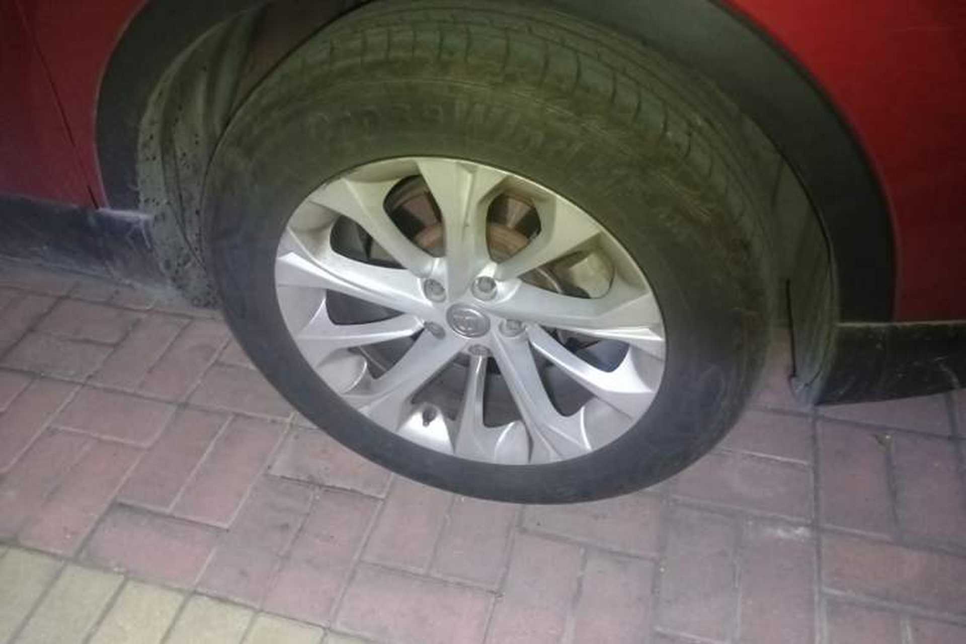 Used Brilliance V3 2016 1.5L Automatic Comfort Model Right Front Wheel Hub