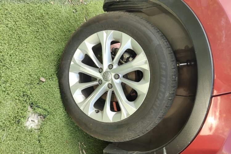Used Brilliance V3 2016 1.5L Automatic Smart Version Right Rear Wheel Hub