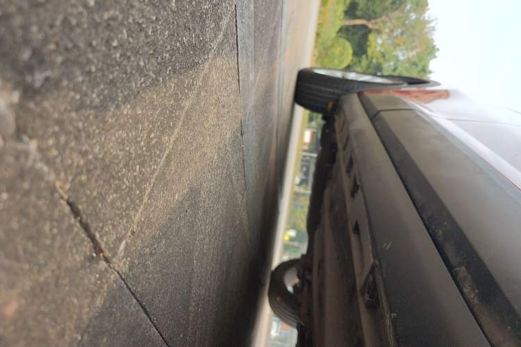 Used Brilliance V3 2016 1.5L Automatic Elite Model Right Side Sill