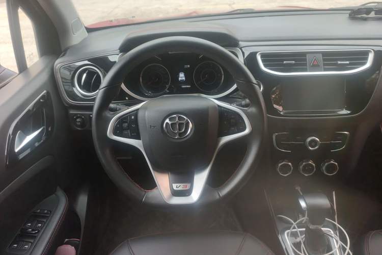 Used Brilliance V3 2016 1.5L Automatic Smart Version Steering Wheel