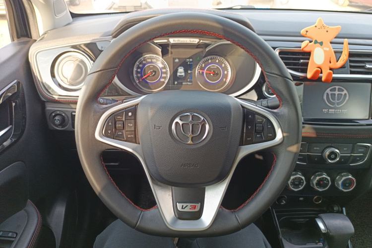 Used Brilliance V3 2016 1.5L Automatic Smart Version Steering Wheel