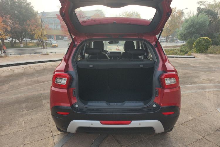 Used Brilliance V3 2016 1.5L Automatic Elite Model Trunk